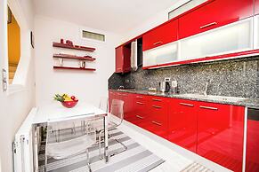 Le Chateaux by Corfuescapes