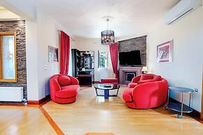 Le Chateaux by Corfuescapes