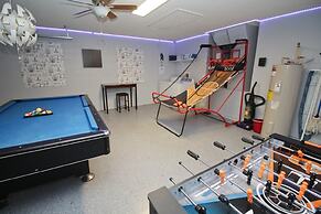 Gorgeous 4 Bed Home In Gated Community