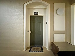 Summer Dreams 3 Bed Condo in Windsor Hills