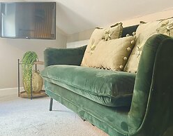 Central Ellesmere -sleeps2 - Parking - Petfriendly