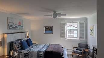 The Candlelight Inn