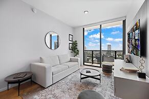 Amazing City View Condo at Miami