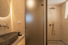 Heyday Luxury Suites