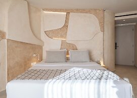 Heyday Luxury Suites