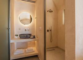 Heyday Luxury Suites