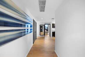 Stylish Downtown Miami Condo with Views