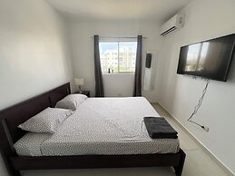 Apartment Near Beach And Airport