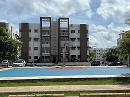 Apartment Near Beach And Airport