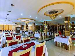 Amazon Hotel - Free Massage