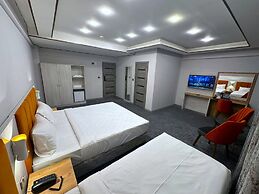 Amazon Hotel - Free Massage