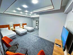 Amazon Hotel - Free Massage