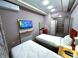 Amazon Hotel - Free Massage