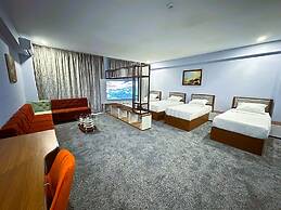 Amazon Hotel - Free Massage