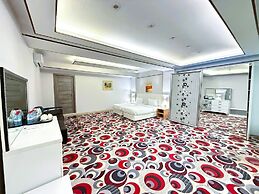 Amazon Hotel - Free Massage