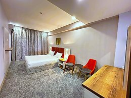 Amazon Hotel - Free Massage