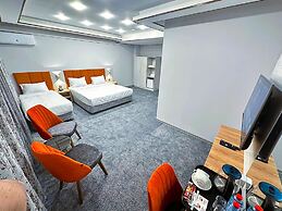 Amazon Hotel - Free Massage