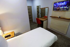 Amazon Hotel - Free Massage