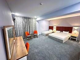 Amazon Hotel - Free Massage