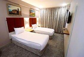 Amazon Hotel - Free Massage