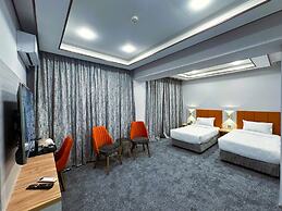 Amazon Hotel - Free Massage