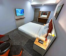 Amazon Hotel - Free Massage