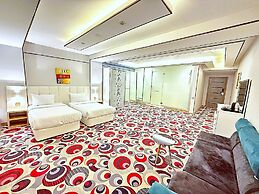 Amazon Hotel - Free Massage