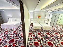 Amazon Hotel - Free Massage