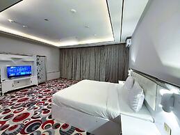 Amazon Hotel - Free Massage