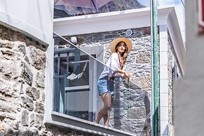 Seaside Sunset - The Shell by Madeira Sun Travel