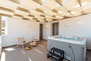 Thalelion Villa Private Pool and Jacuzzi