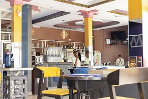 Sun City Amuzement Park Hotel Soroti