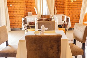 Sun City Amuzement Park Hotel Soroti