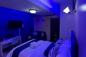 Lux Suites Denis Prit Studio Apartments