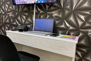 Lux Suites Denis Prit Studio Apartments