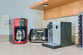 Elegant Mountain Getaway On Daly Ave! 135 3 Bedroom Home by RedAwning