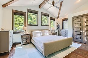 Elegant Mountain Getaway On Daly Ave! 135 3 Bedroom Home by RedAwning