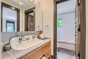 Elegant Mountain Getaway On Daly Ave! 135 3 Bedroom Home by RedAwning