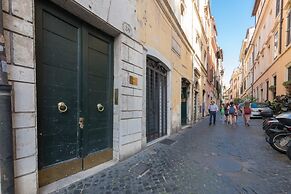 Banchi al Patio in Roma