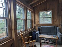 Lièvre Rouge- Refuge en forêt