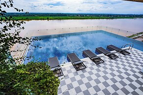 One Riviera Hotel and Residences