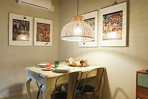 Classy & Cozy by the Acquario