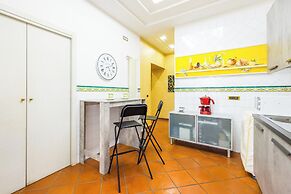 Yellow City Apartment by Wonderful Italy