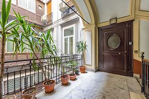 Yellow City Apartment by Wonderful Italy