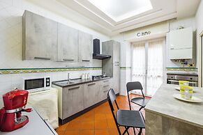 Yellow City Apartment by Wonderful Italy