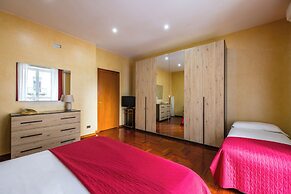 Yellow City Apartment by Wonderful Italy