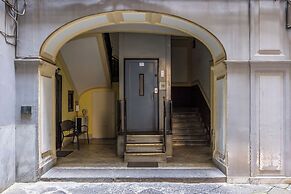 Yellow City Apartment by Wonderful Italy