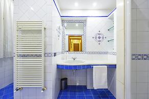 Yellow City Apartment by Wonderful Italy