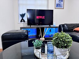 The Rich Living Apartment