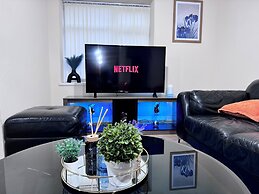 The Rich Living Apartment